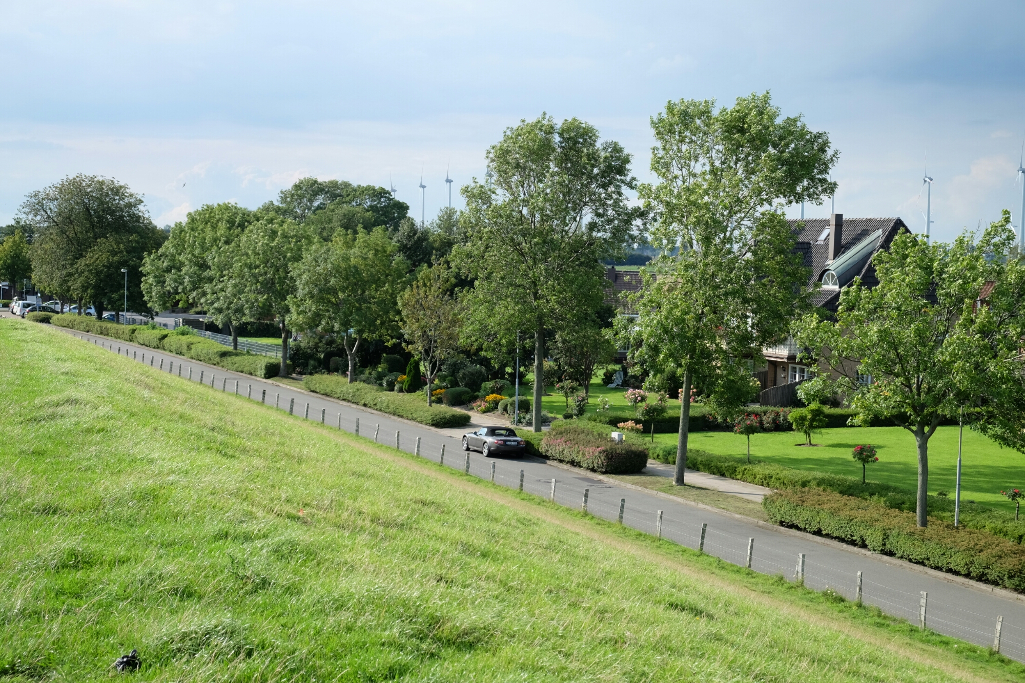 Campingplatz hinter dem Deich bei Brunsbüttel Campingplatz hinter dem Deich bei Brunsbüttel