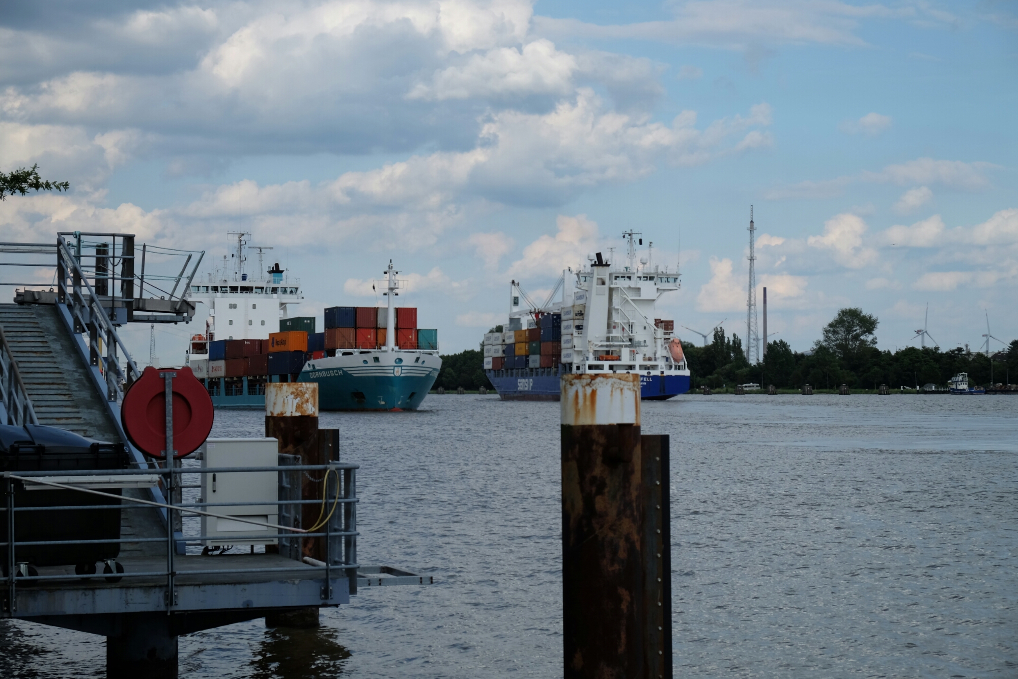 Pötte kucken an der Elbe bei Brunsbüttel (Schleusen des Nord-Ostsee-Kanals) Pötte kucken an der Elbe bei Brunsbüttel (Schleusen des Nord-Ostsee-Kanals