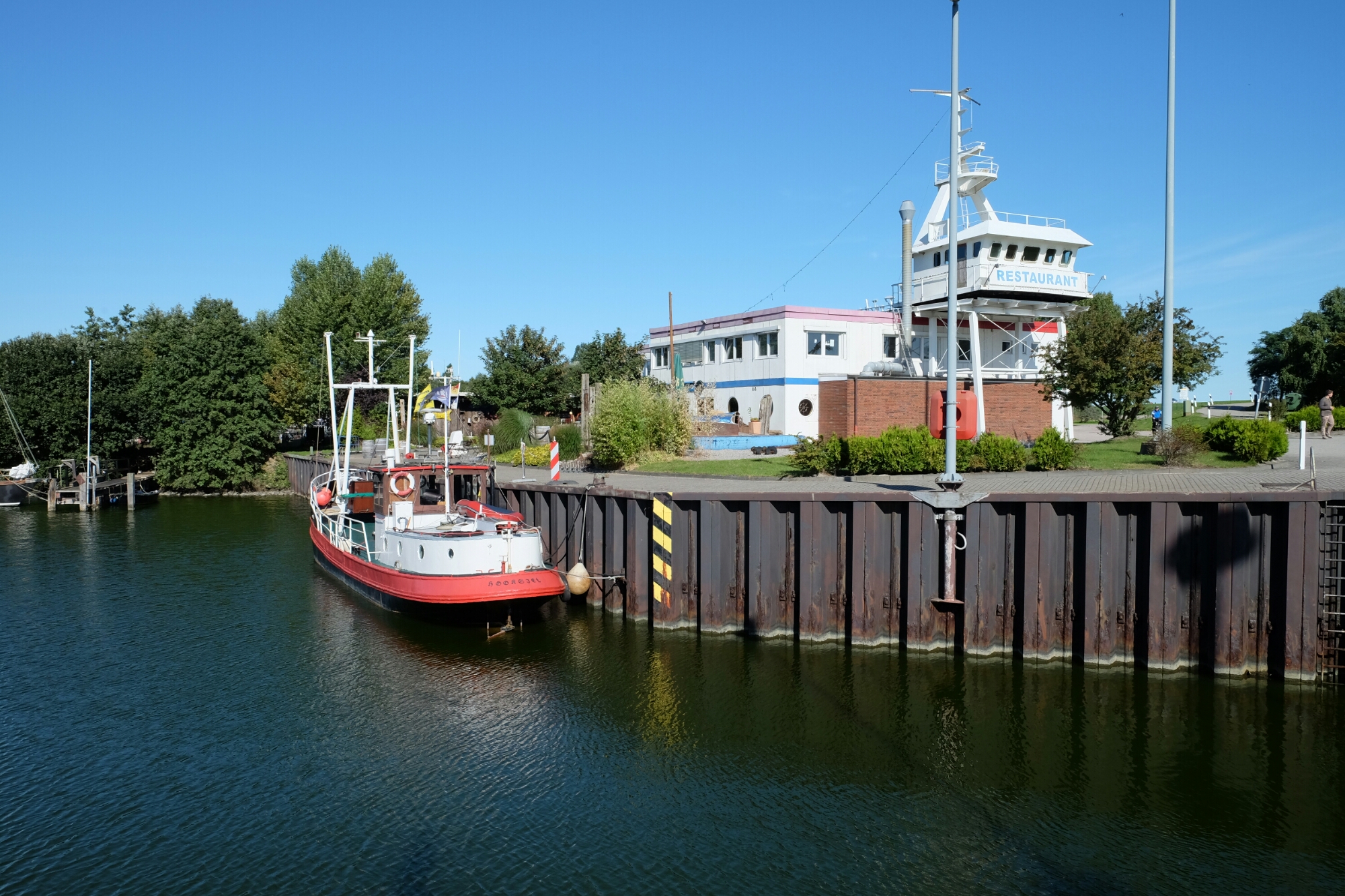 Binnenhafen bei Hooksiel Binnenhafen bei Hooksiel