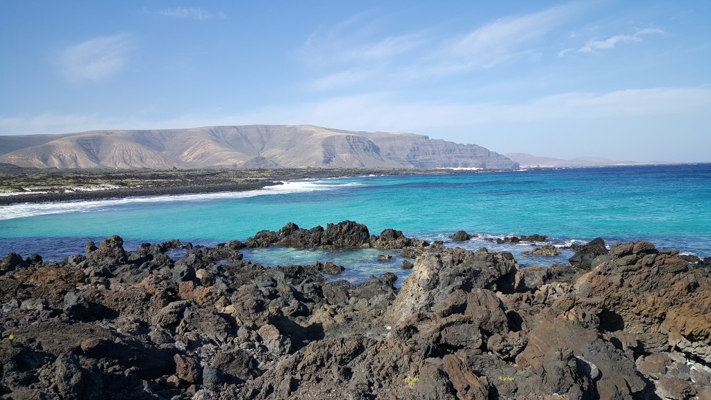 Caleta del Mojón Blanco – Weisse Sanddünen im Malpais de la&nbsp;Corona