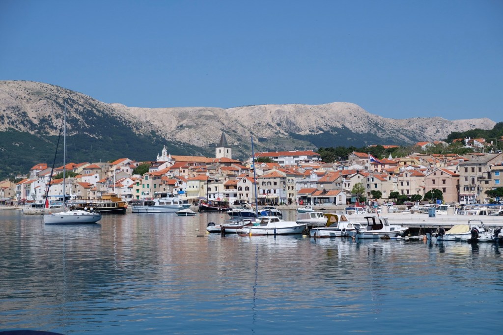 Die Riviera von Baška – einer der schönsten Kiesstrände der Adria (im Südosten von&nbsp;Krk)