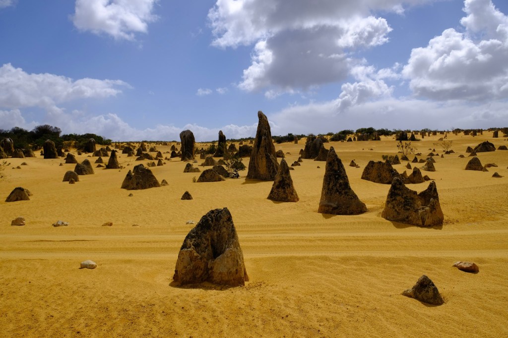 Frisch gewaschene Pinnacles im dramatischen Morgenlicht