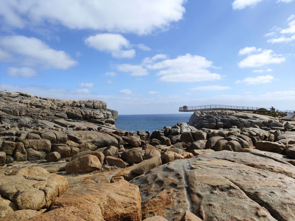 Die Gewalt der Wellen des Südpolarmeers im Torndirrup NP&nbsp;erleben