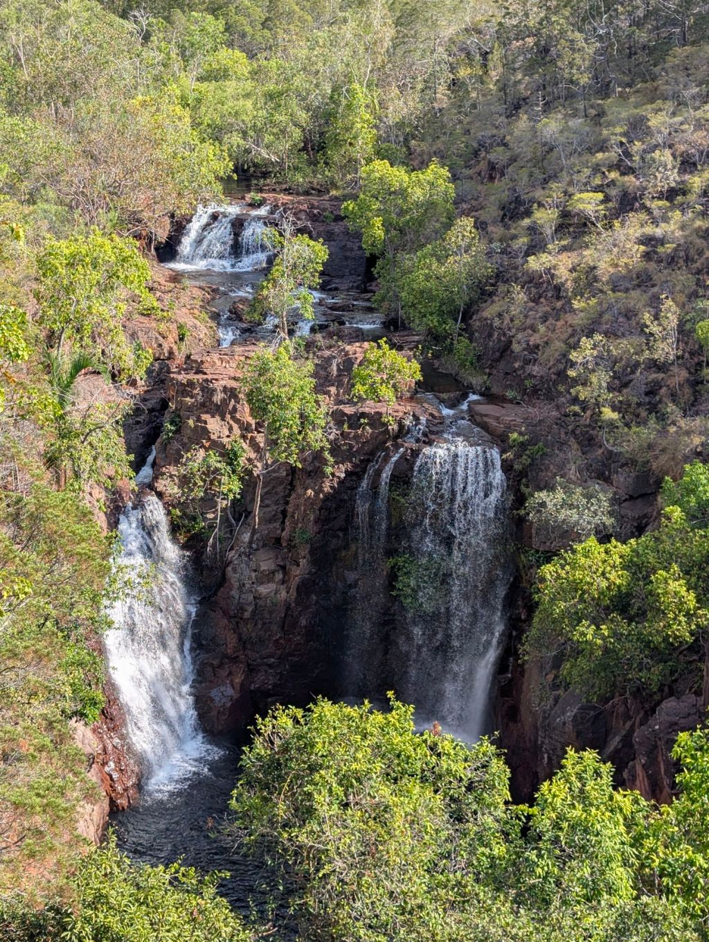 Litchfield NP: Zahlreiche Badeplätze in Flüssen und unterhalb von Wasserfällen bringen die ersehnten Abkühlungen bei typisch heissen&nbsp;Wetter